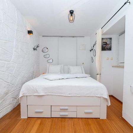 Apartments Vitoria マリ・ロシニュ エクステリア 写真